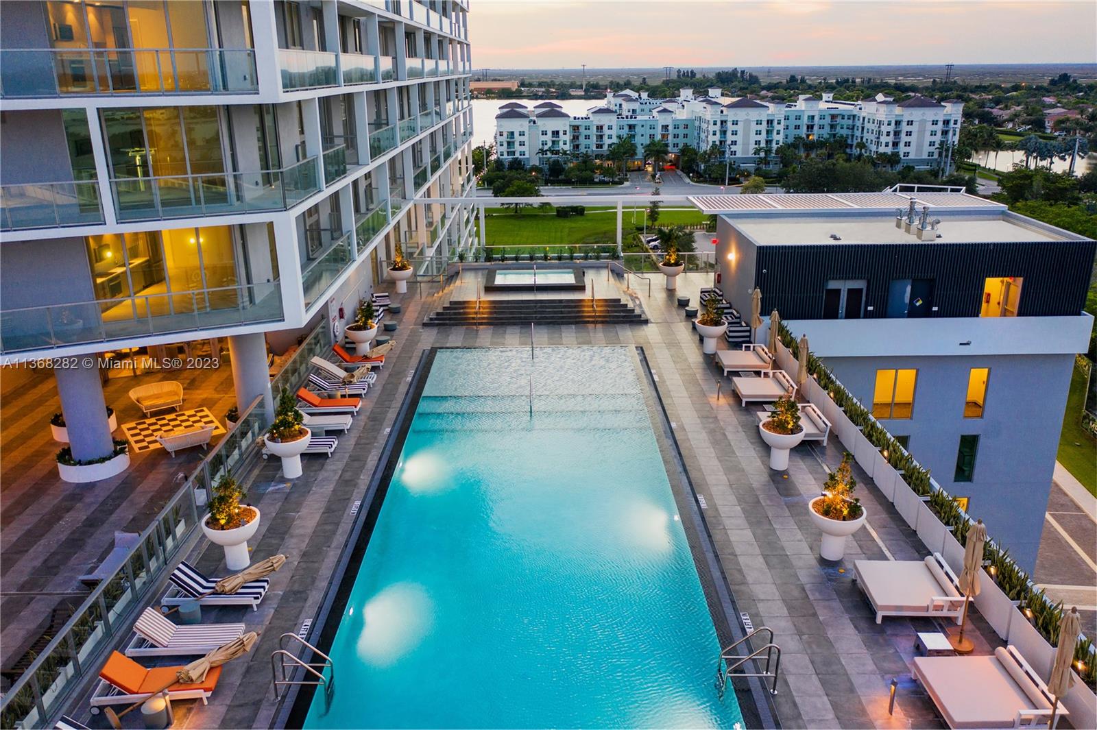 2000 Metropica Way # 1908