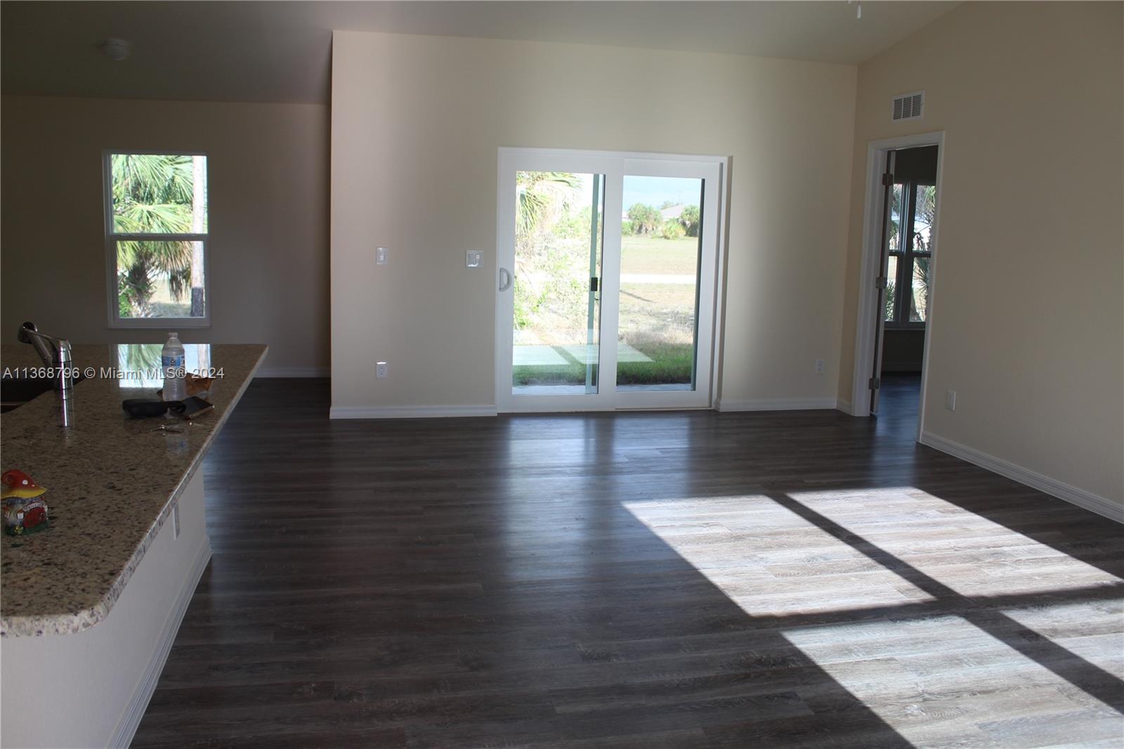 5051 NE Tradewinds Cir.