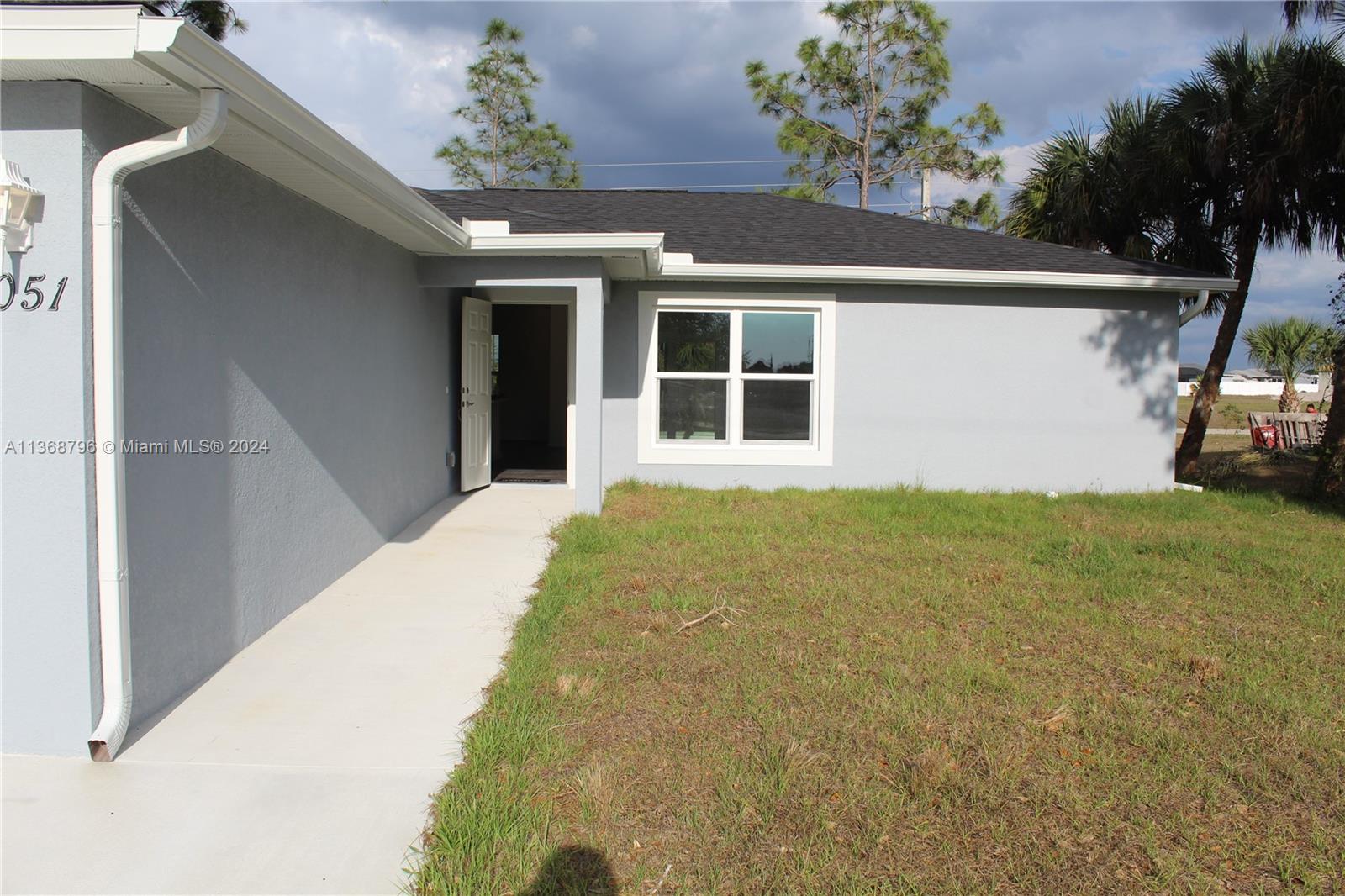 5051 NE Tradewinds Cir.