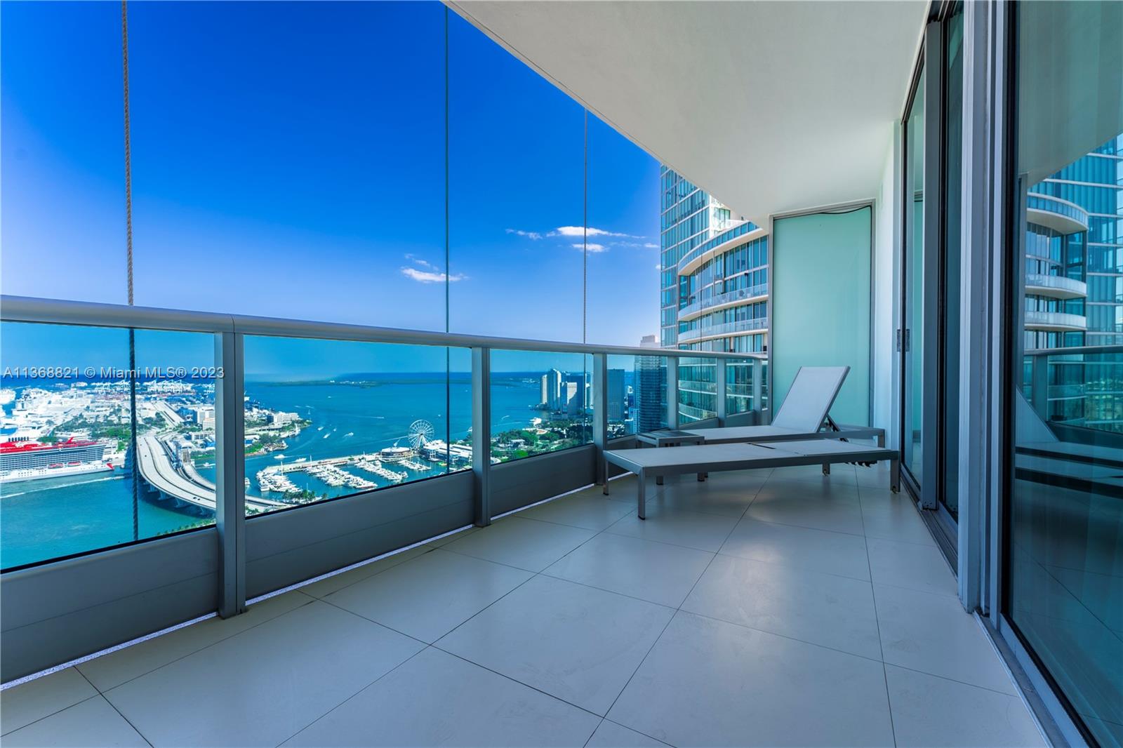 900 Biscayne Blvd # 5003