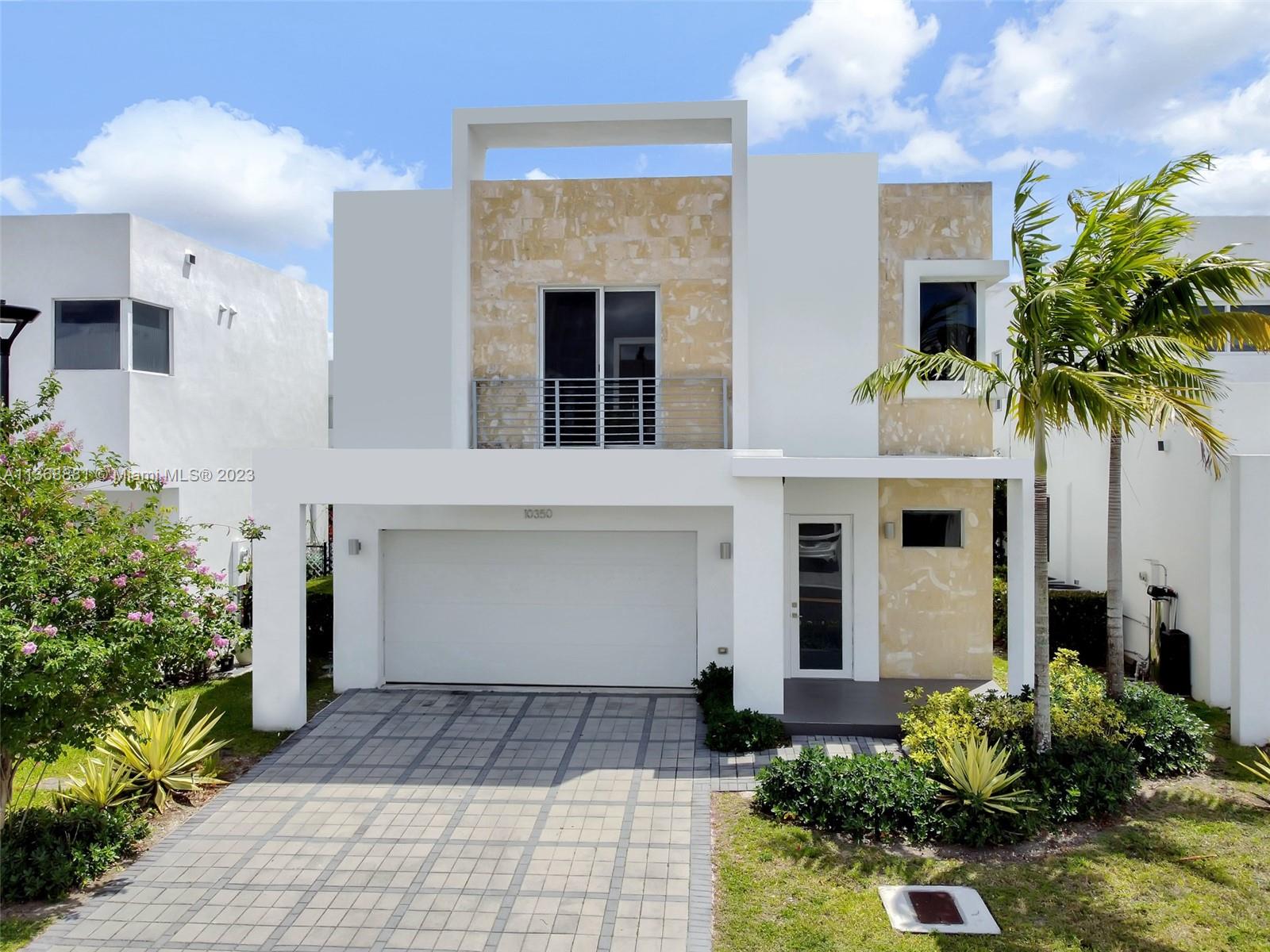 10350 NW 68th Ter