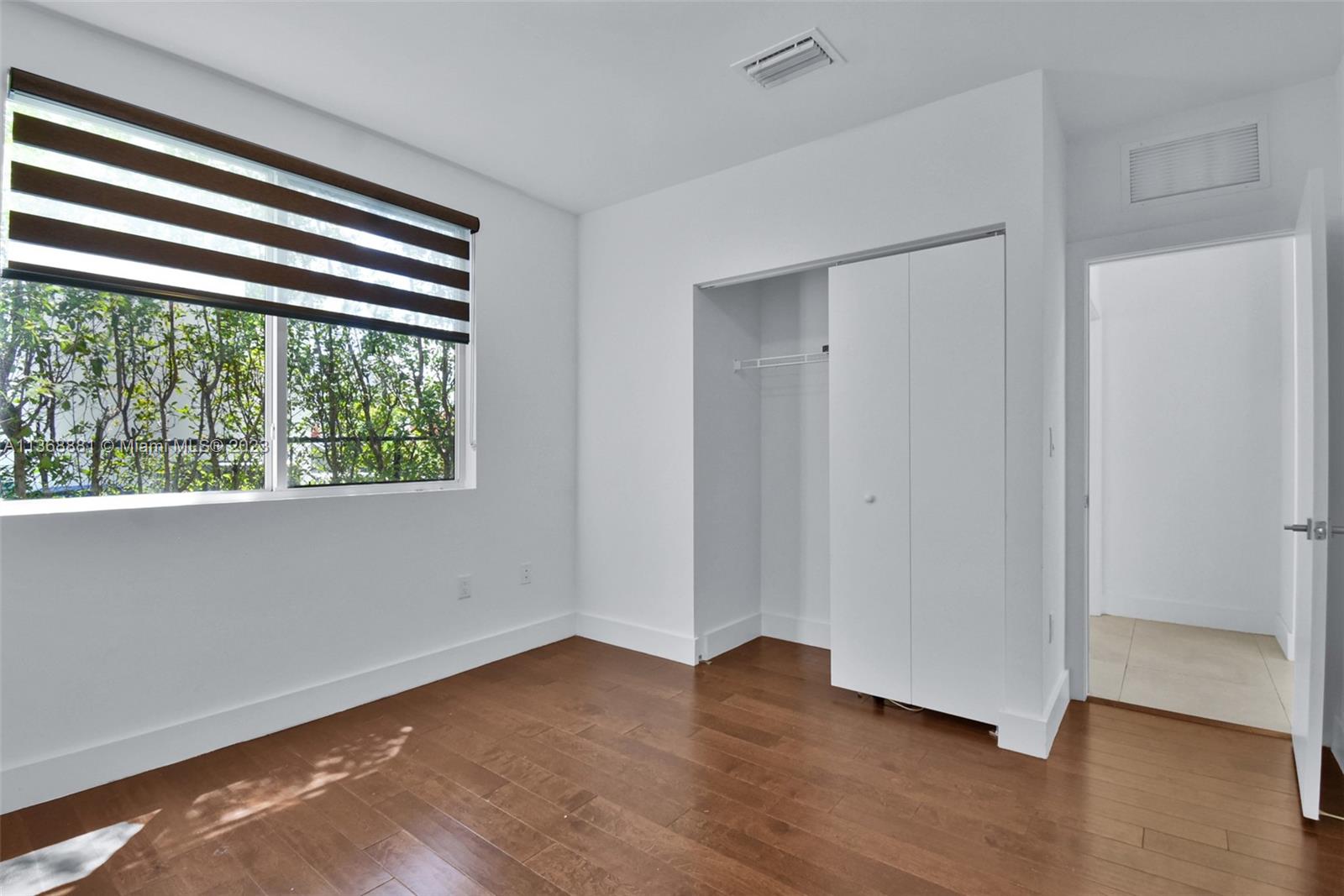 10350 NW 68th Ter