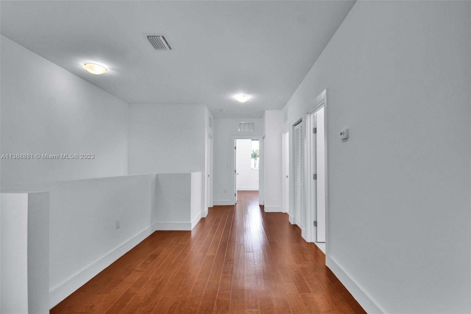 10350 NW 68th Ter