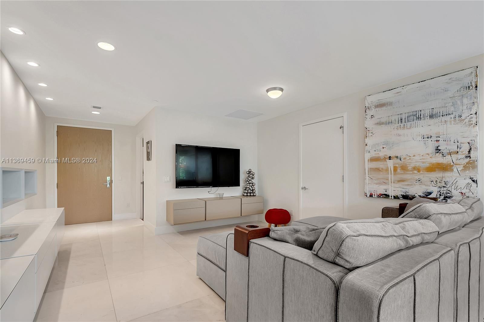 360 Ocean Dr # 205S