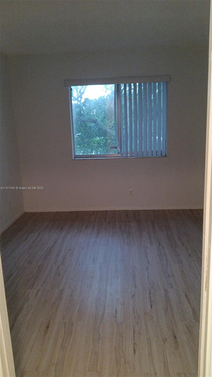 109 Gardens Dr # 201