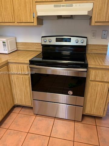 109 Gardens Dr # 201