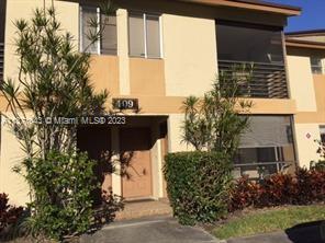 109 Gardens Dr # 201