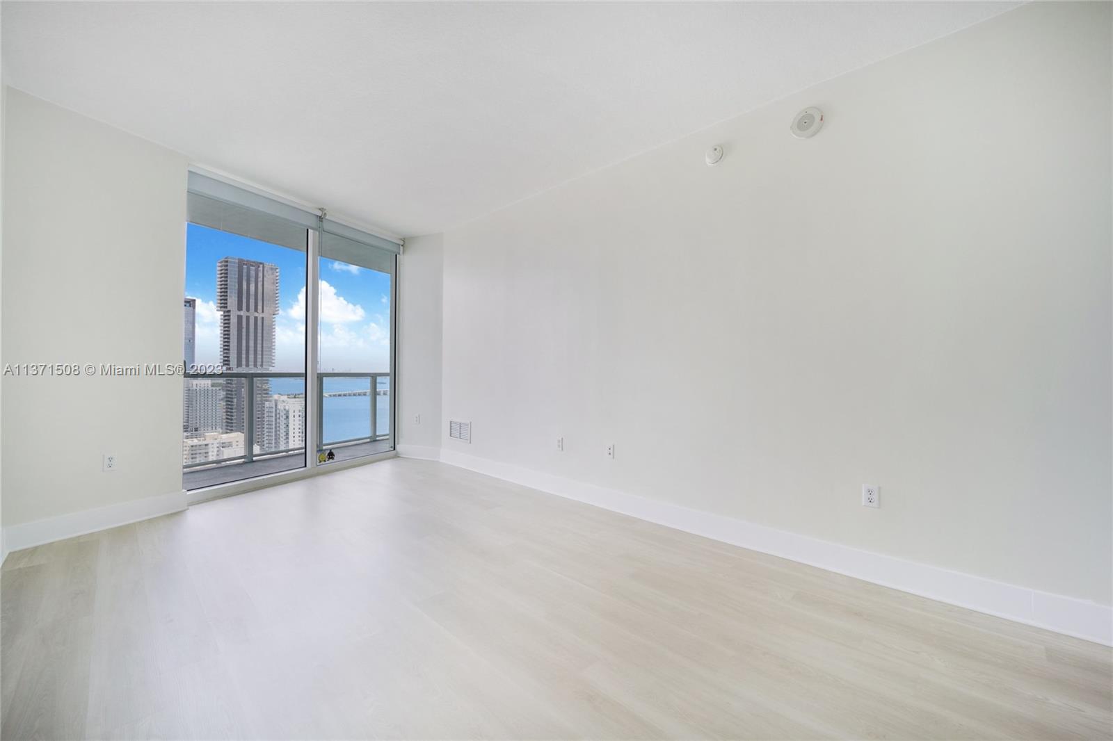 1900 N Bayshore Dr # 3204