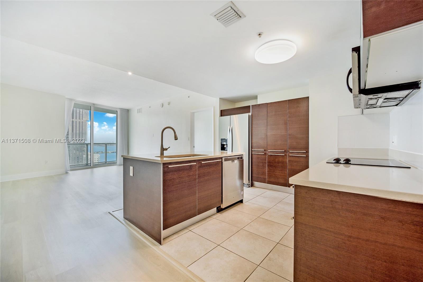 1900 N Bayshore Dr # 3204