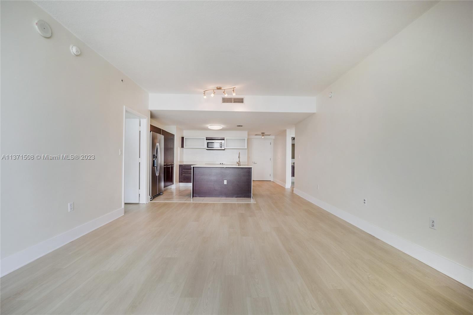 1900 N Bayshore Dr # 3204