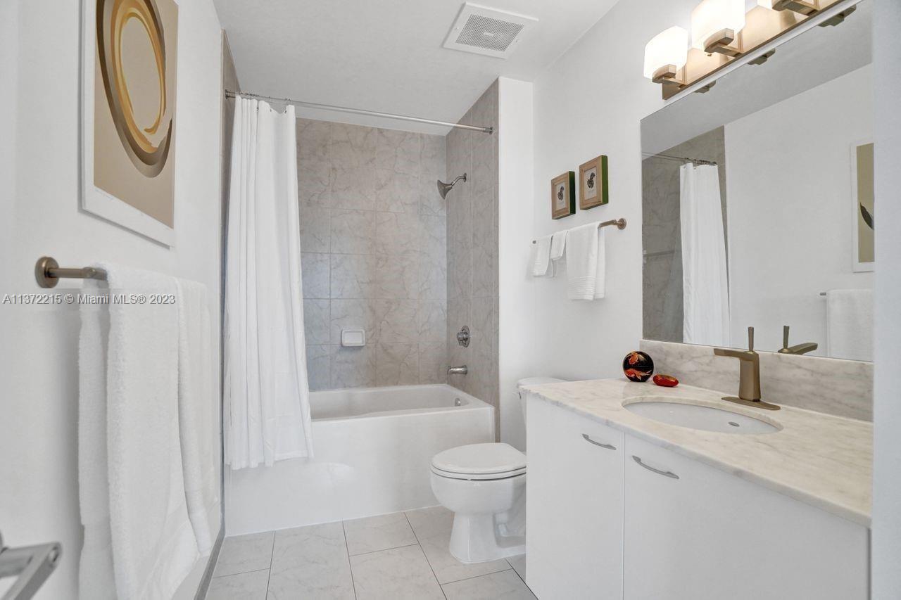 133 NE 2nd Ave # 1412
