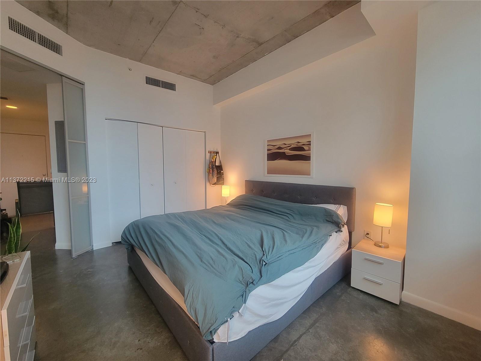 133 NE 2nd Ave # 1412