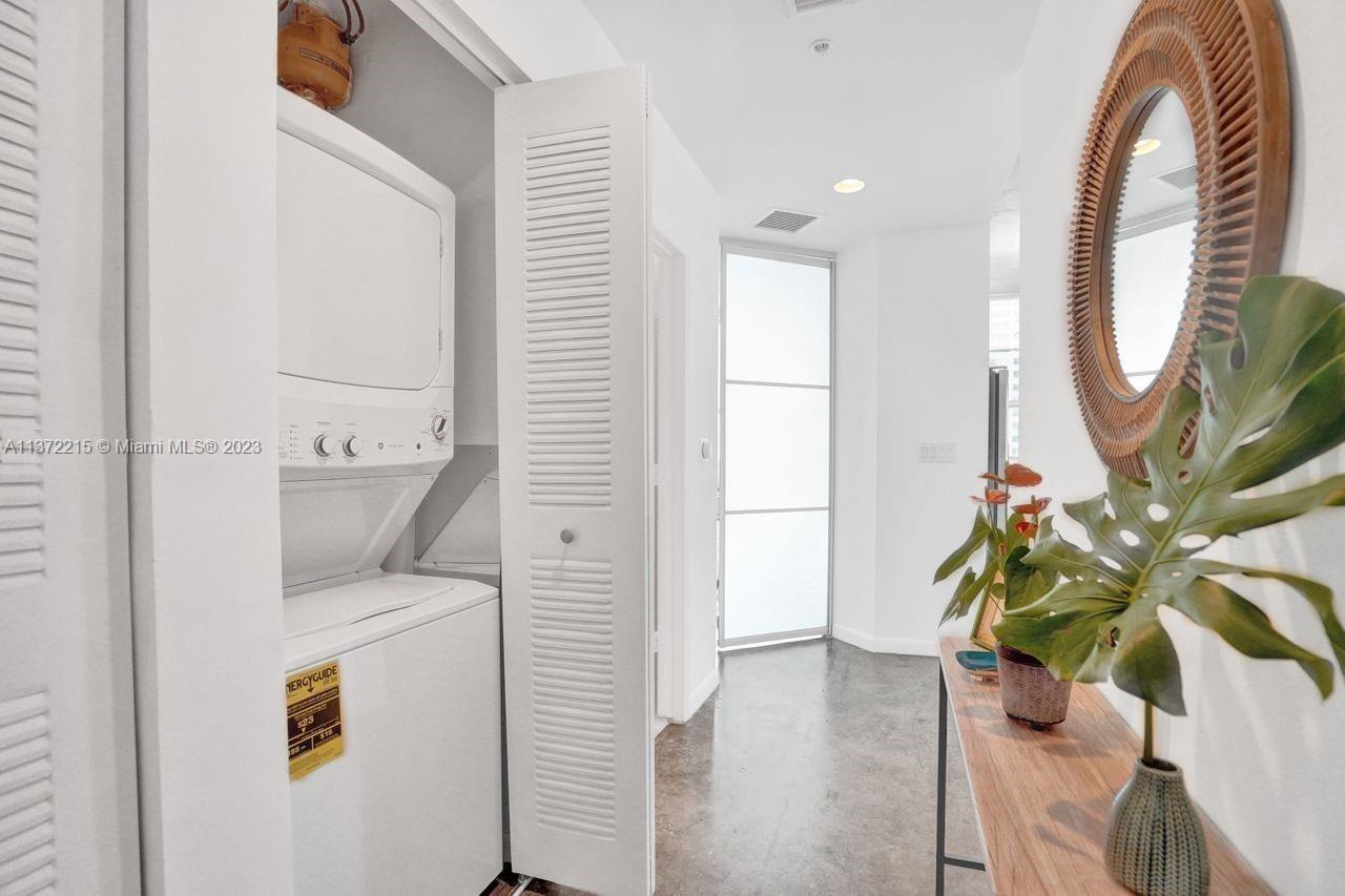 133 NE 2nd Ave # 1412