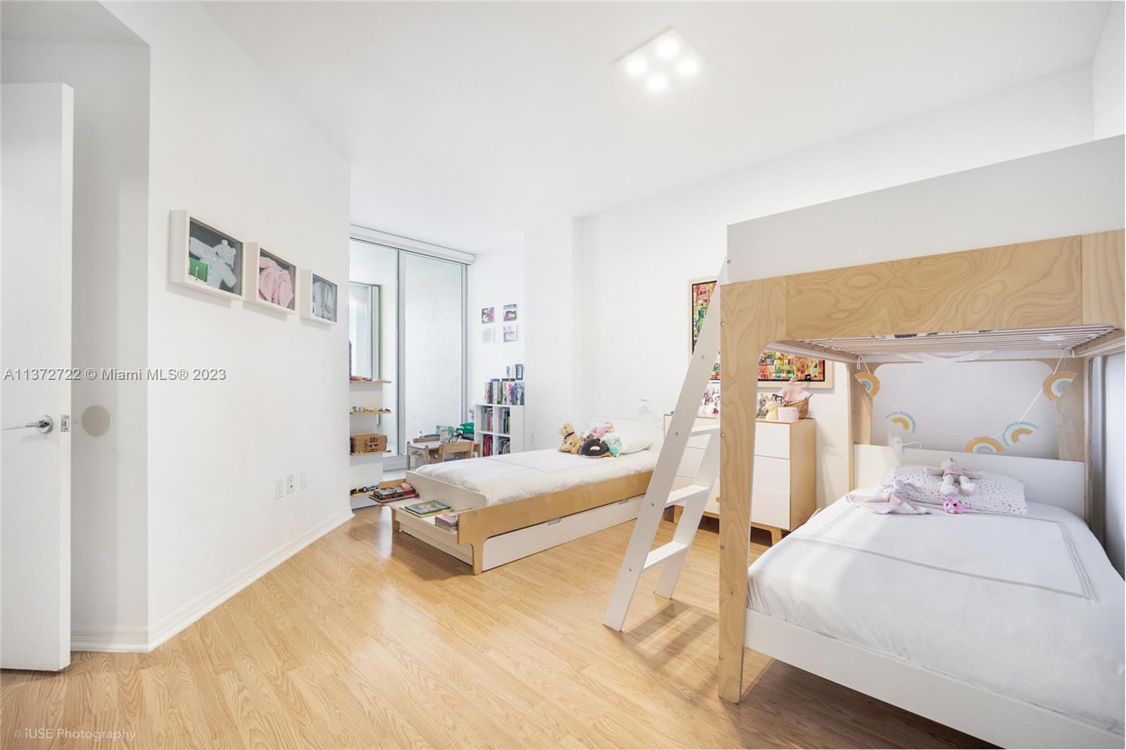 723 Crandon Blvd Unit: PH6