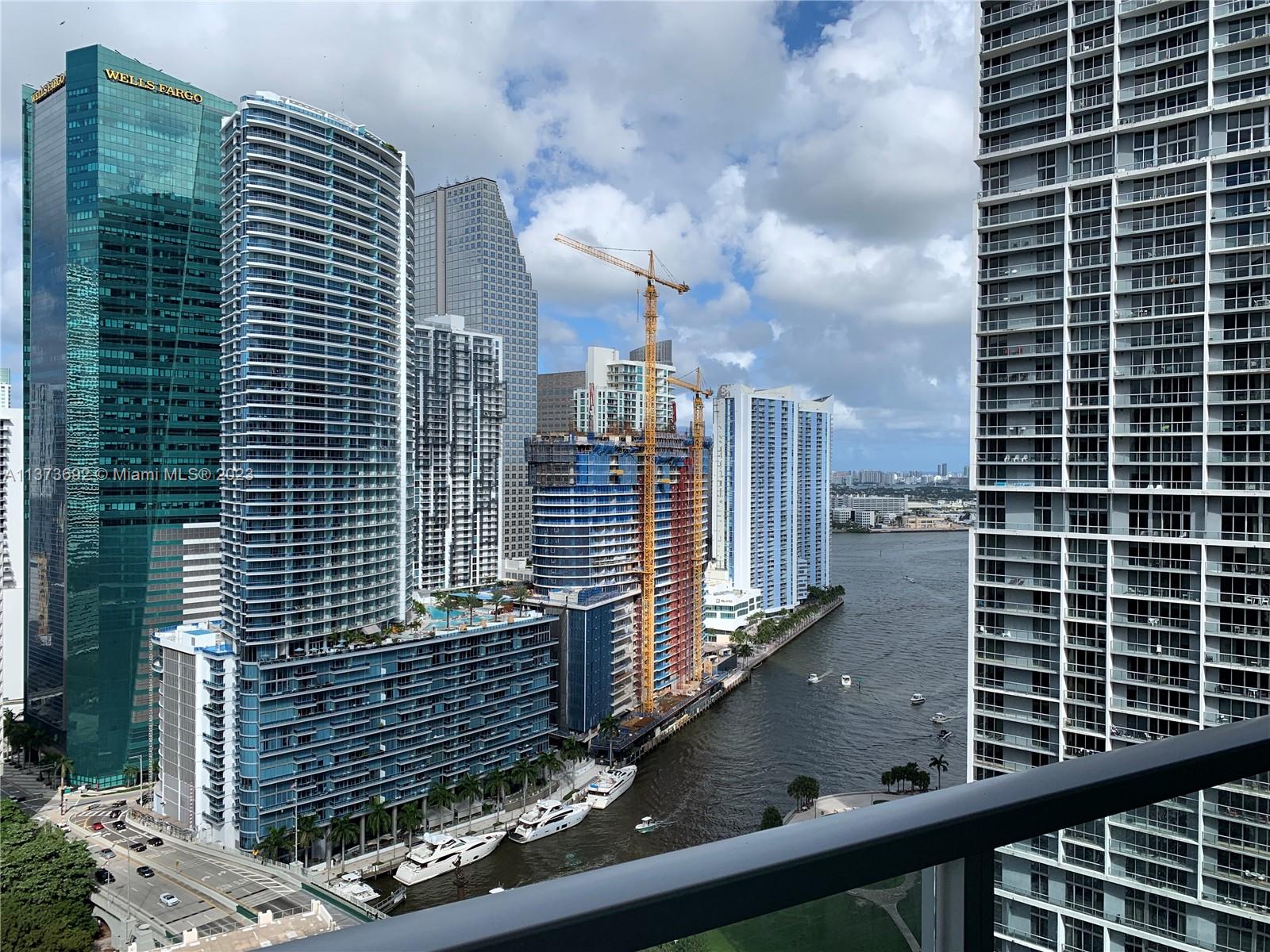 500 Brickell Ave # 3107