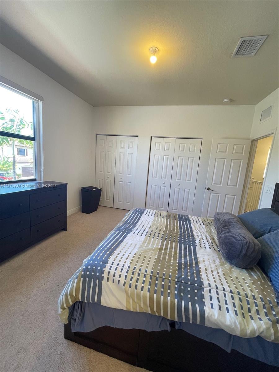 10072 NW 87th Ter