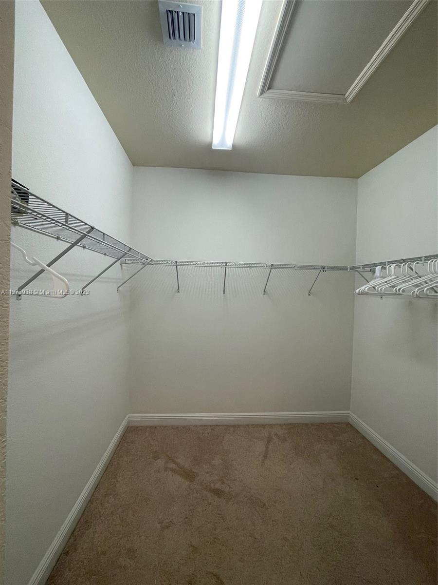 10072 NW 87th Ter