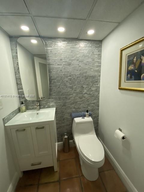 90 Edgewater Dr # 210