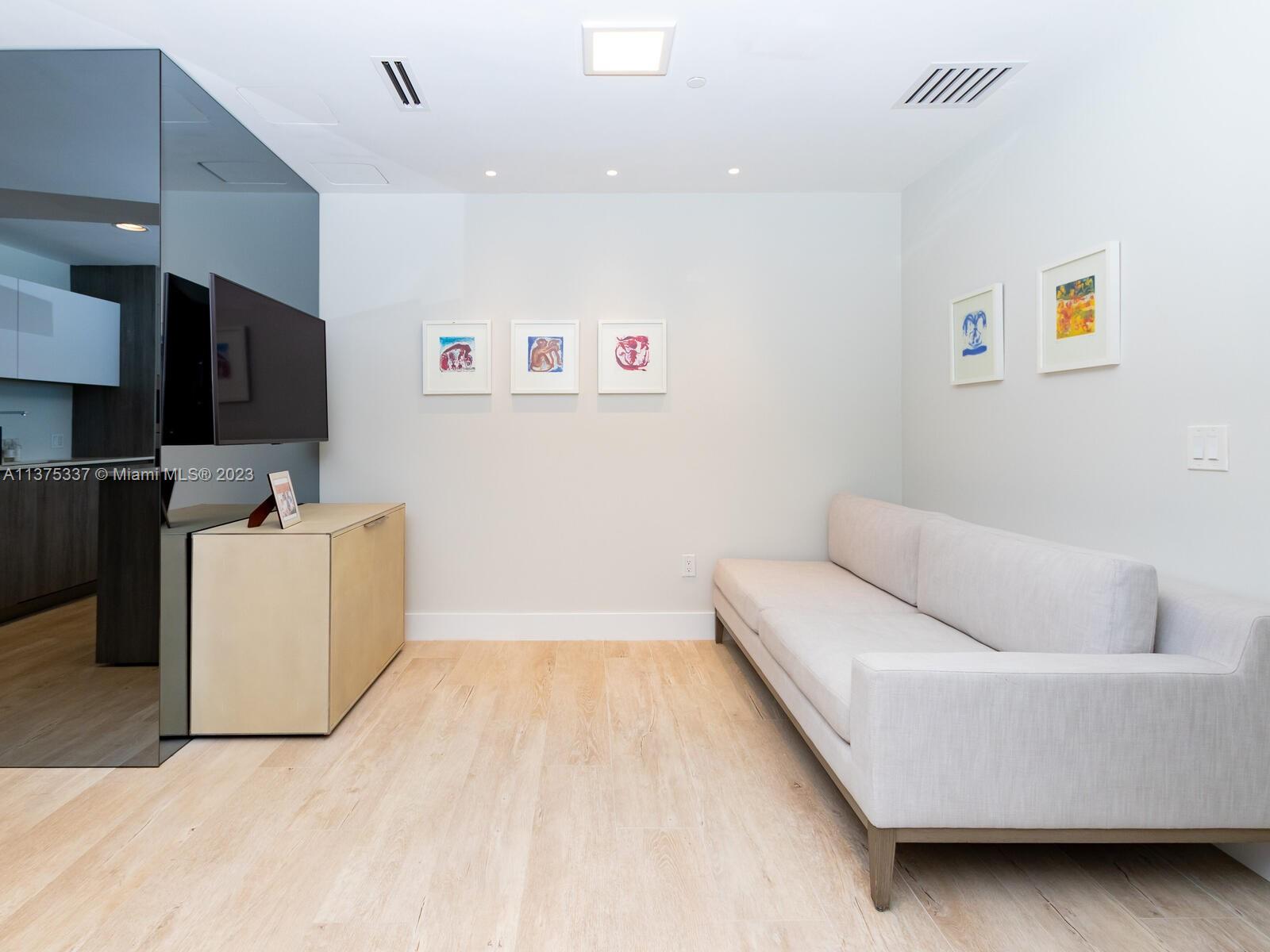 360 Ocean Dr # 304S