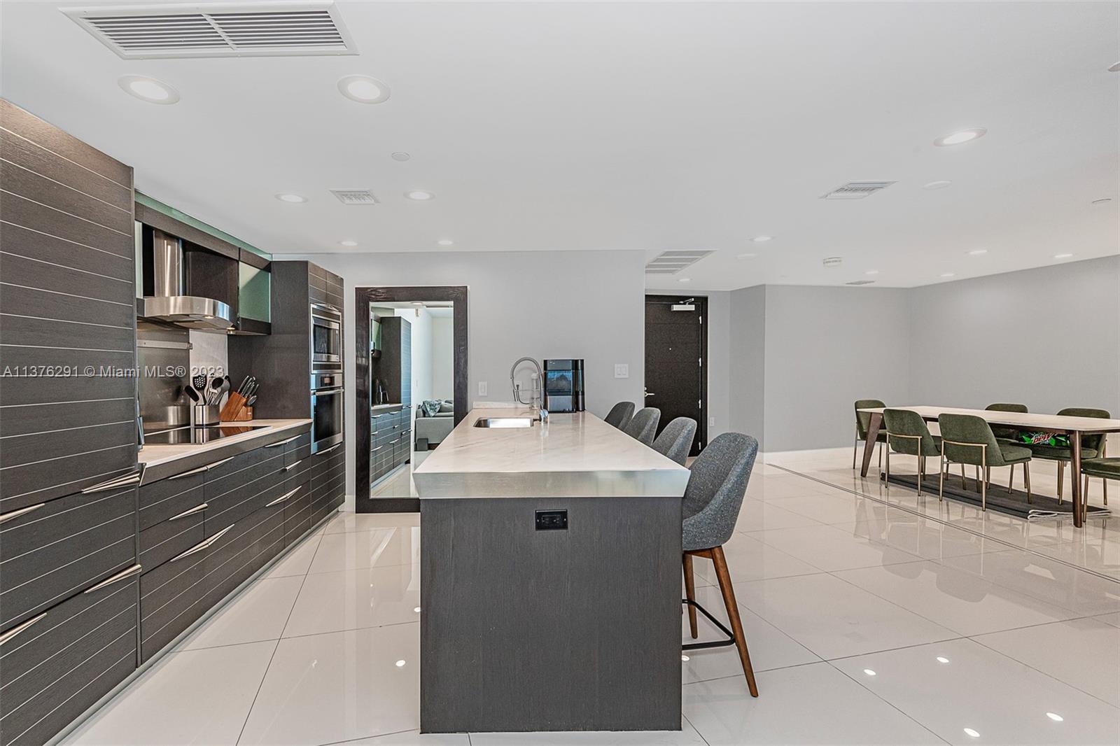 200 Biscayne Boulevard Way # 3608