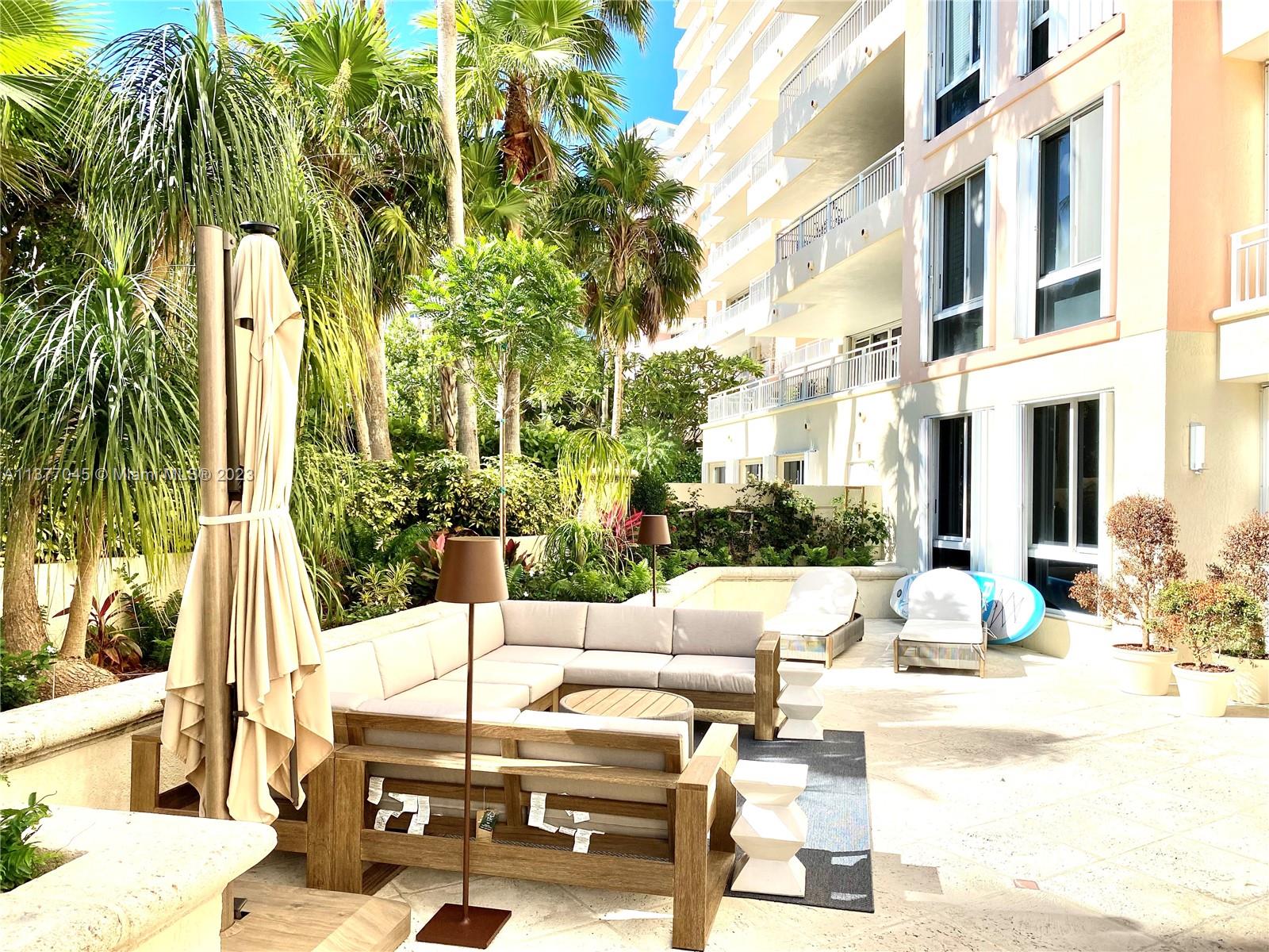 791 Crandon Blvd # 206