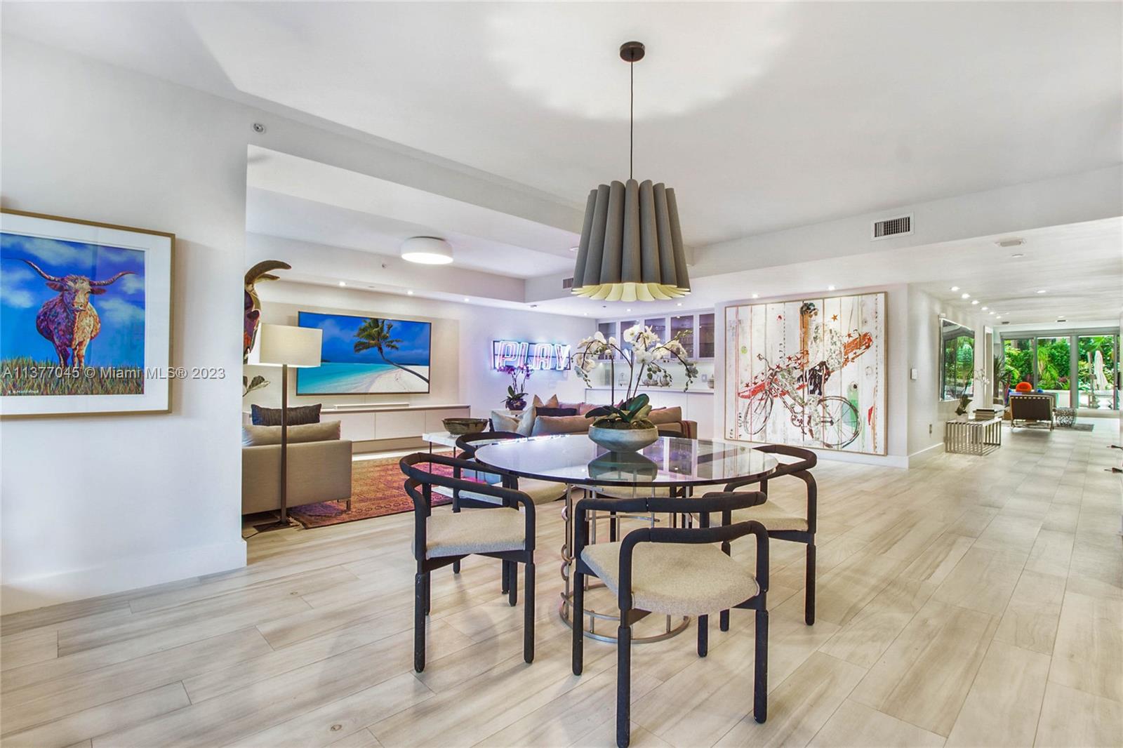791 Crandon Blvd # 206