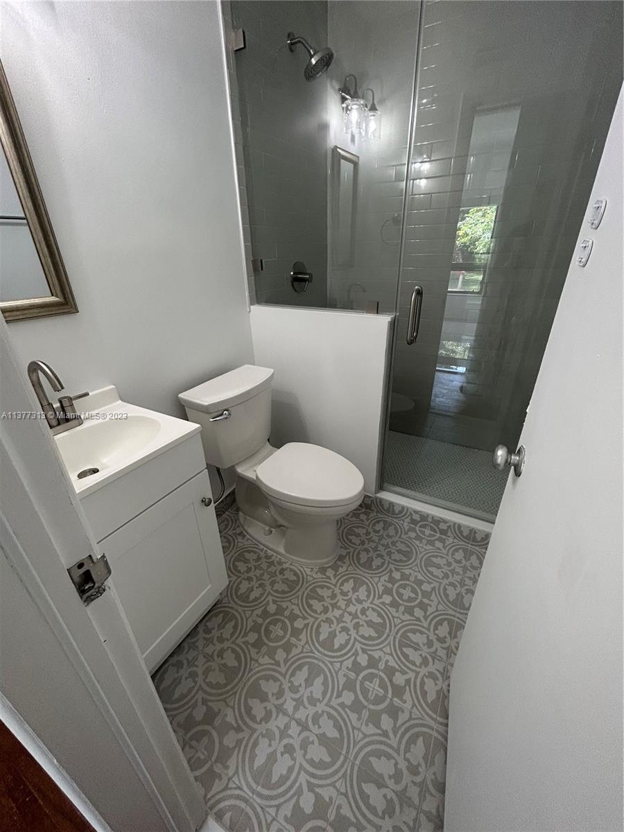 5758 SW 27th St Unit: -