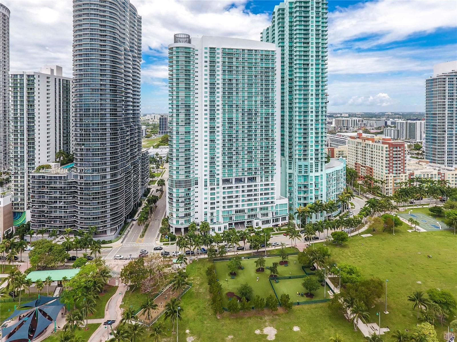 1800 N Bayshore Dr # 1201