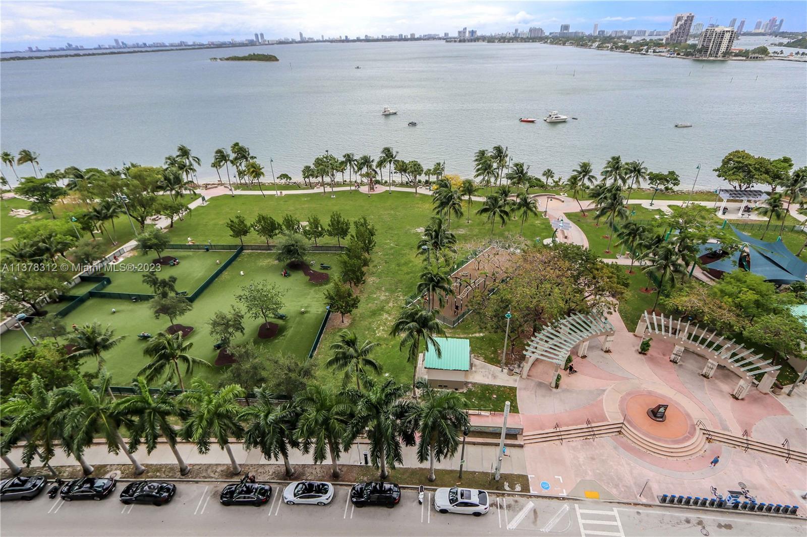 1800 N Bayshore Dr # 1201
