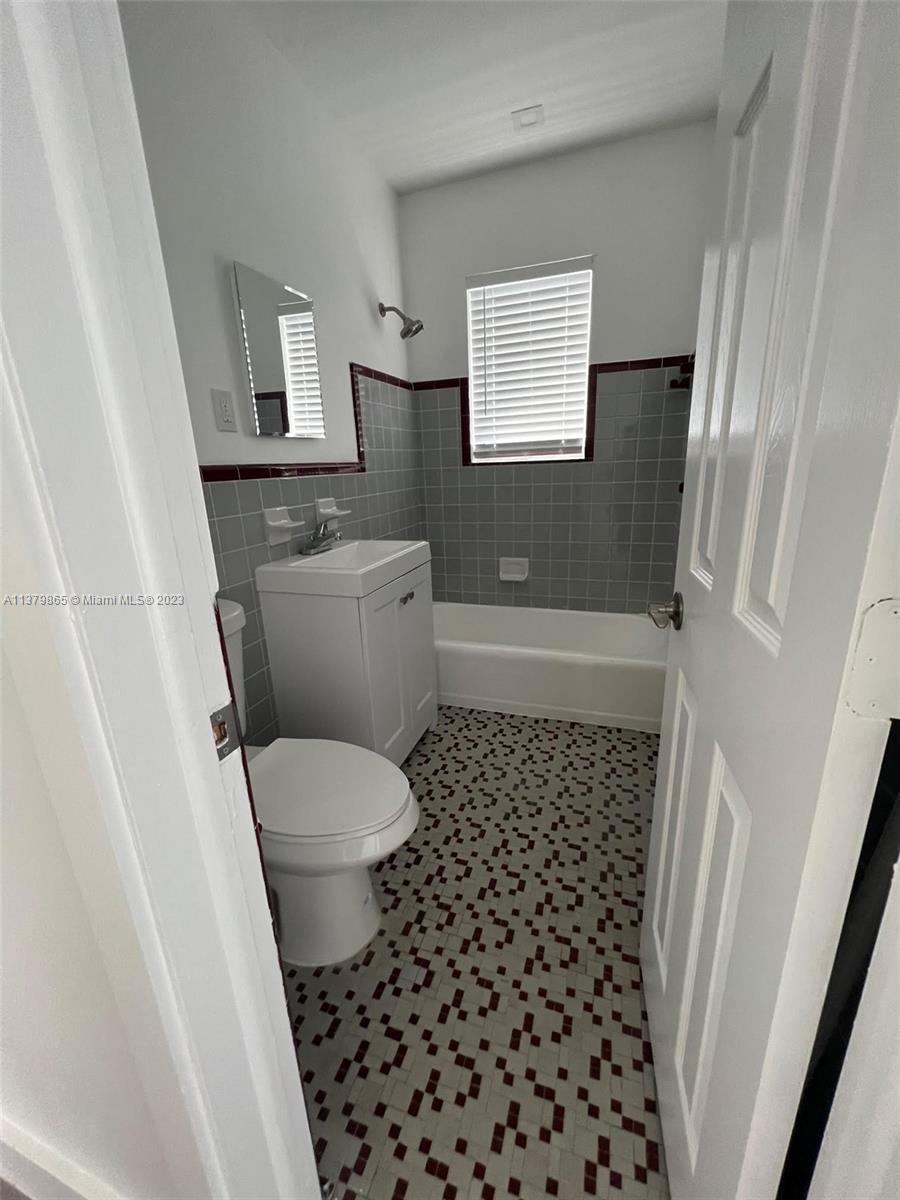 215 Zamora Ave # 8