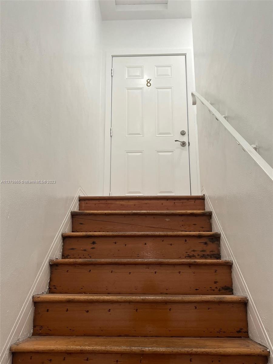 215 Zamora Ave # 8