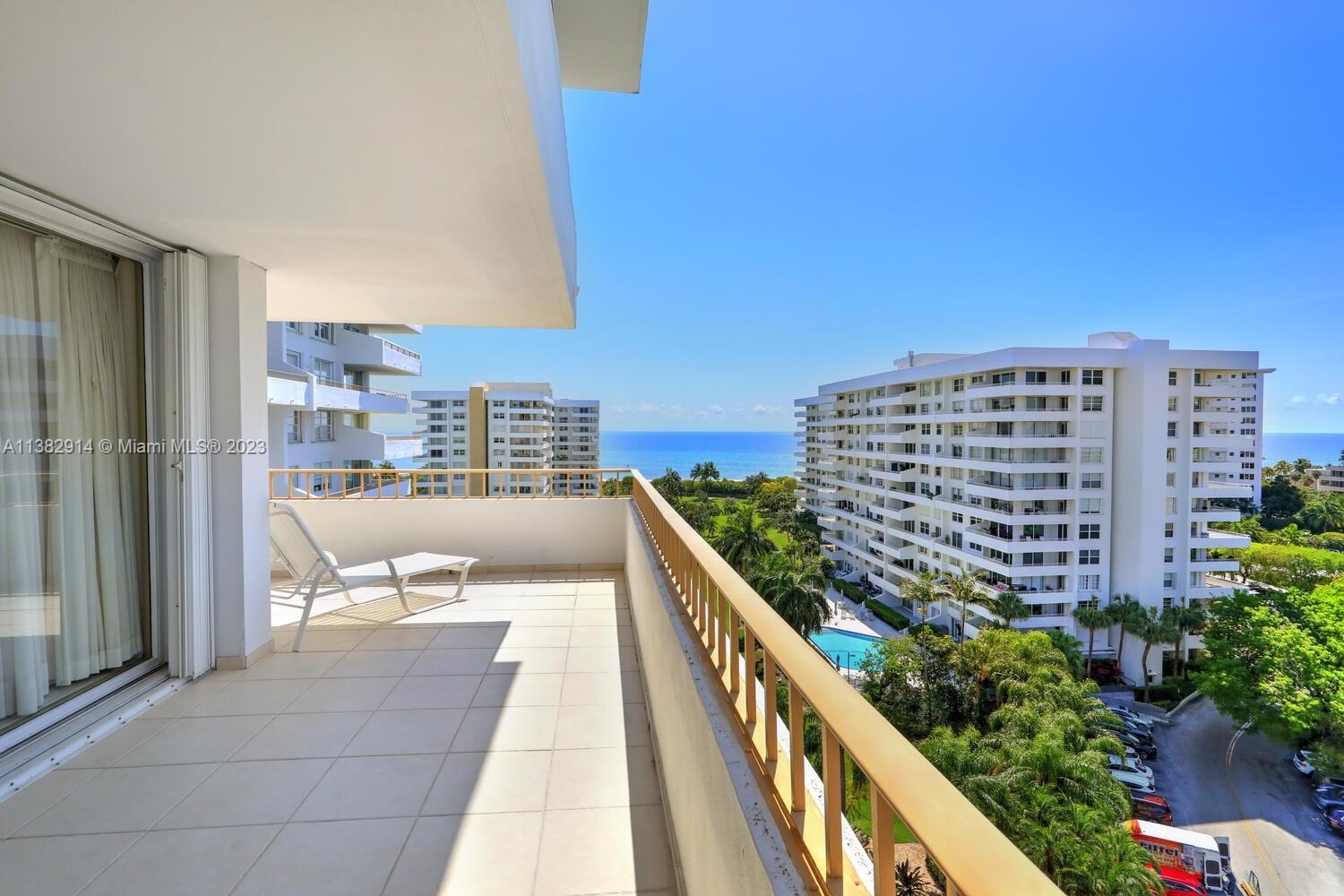 155 Ocean Lane Dr # 1009