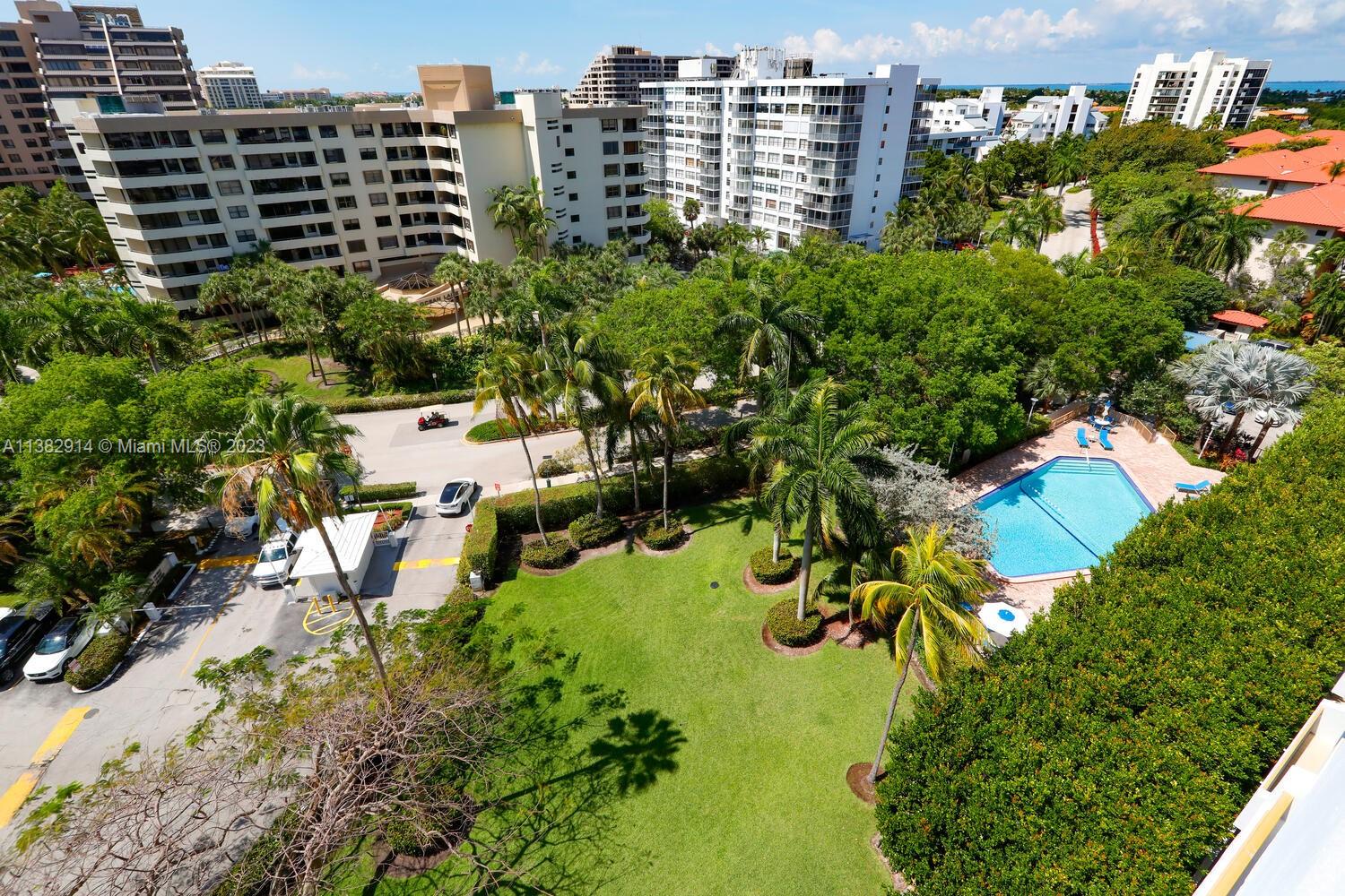 155 Ocean Lane Dr # 1009
