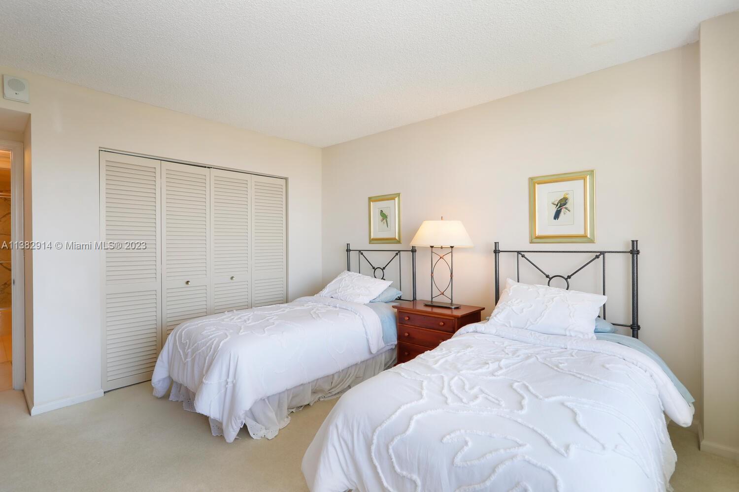 155 Ocean Lane Dr # 1009