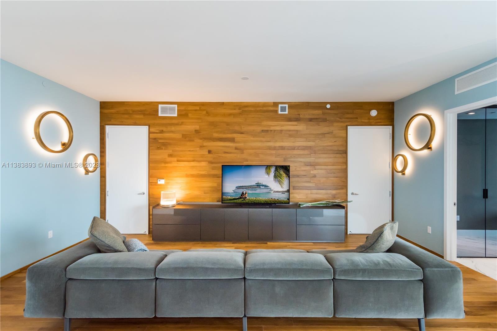 16901 Collins Ave # 4603