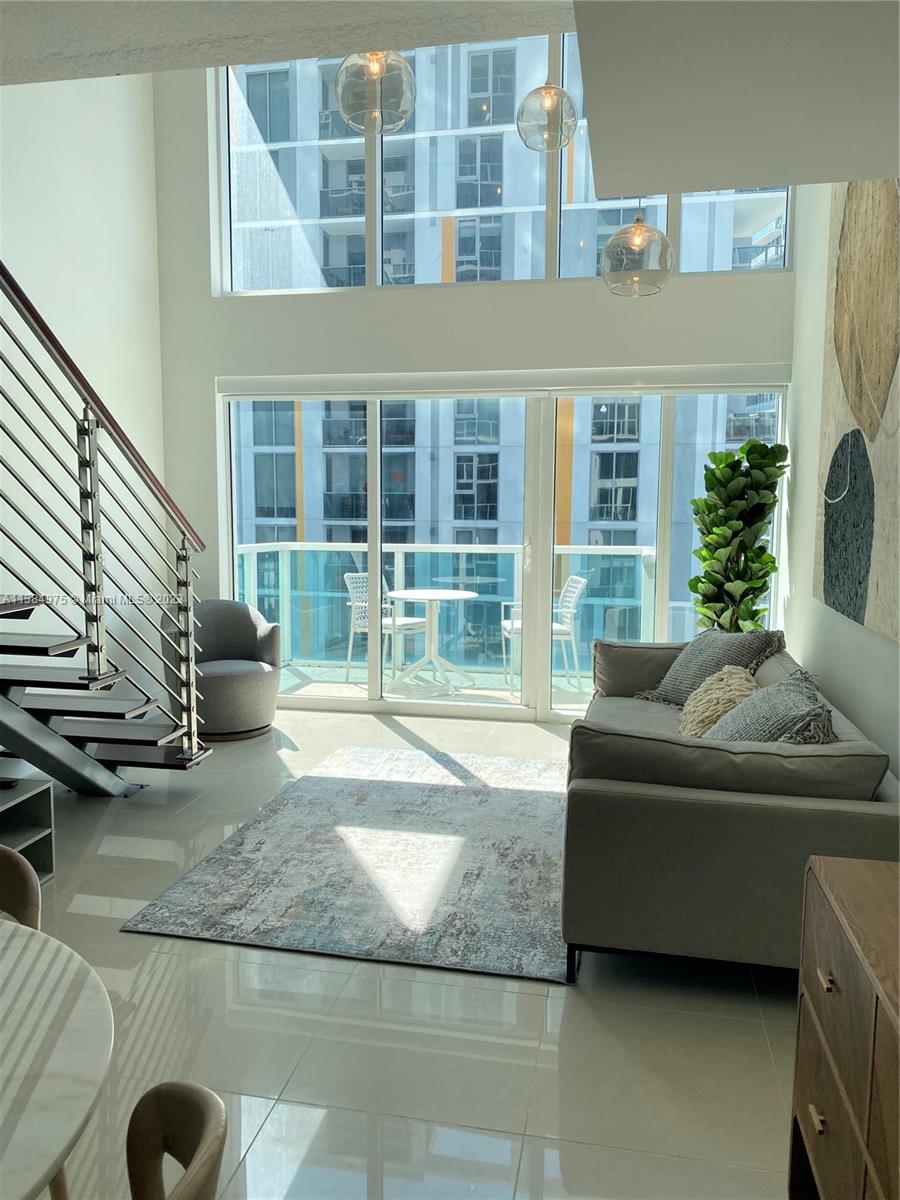 41 SE 5th St # 1112