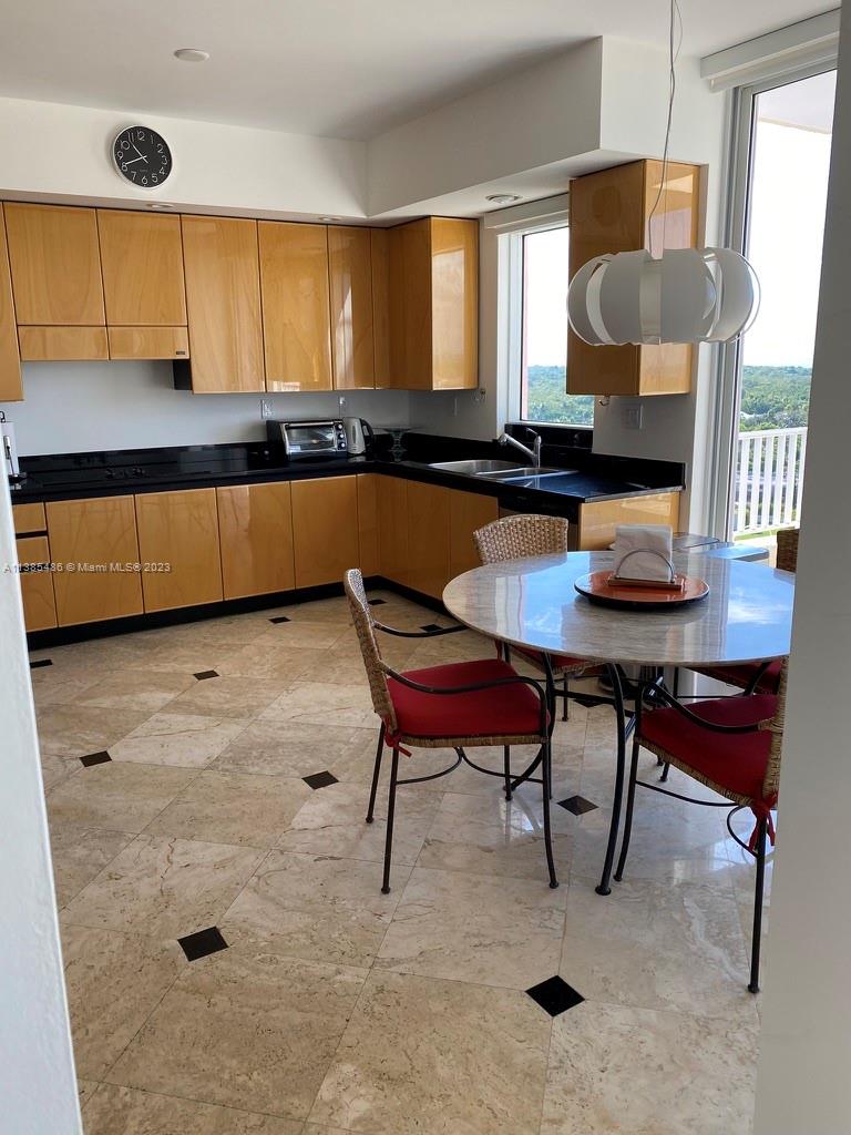 789 Crandon Blvd # 1106