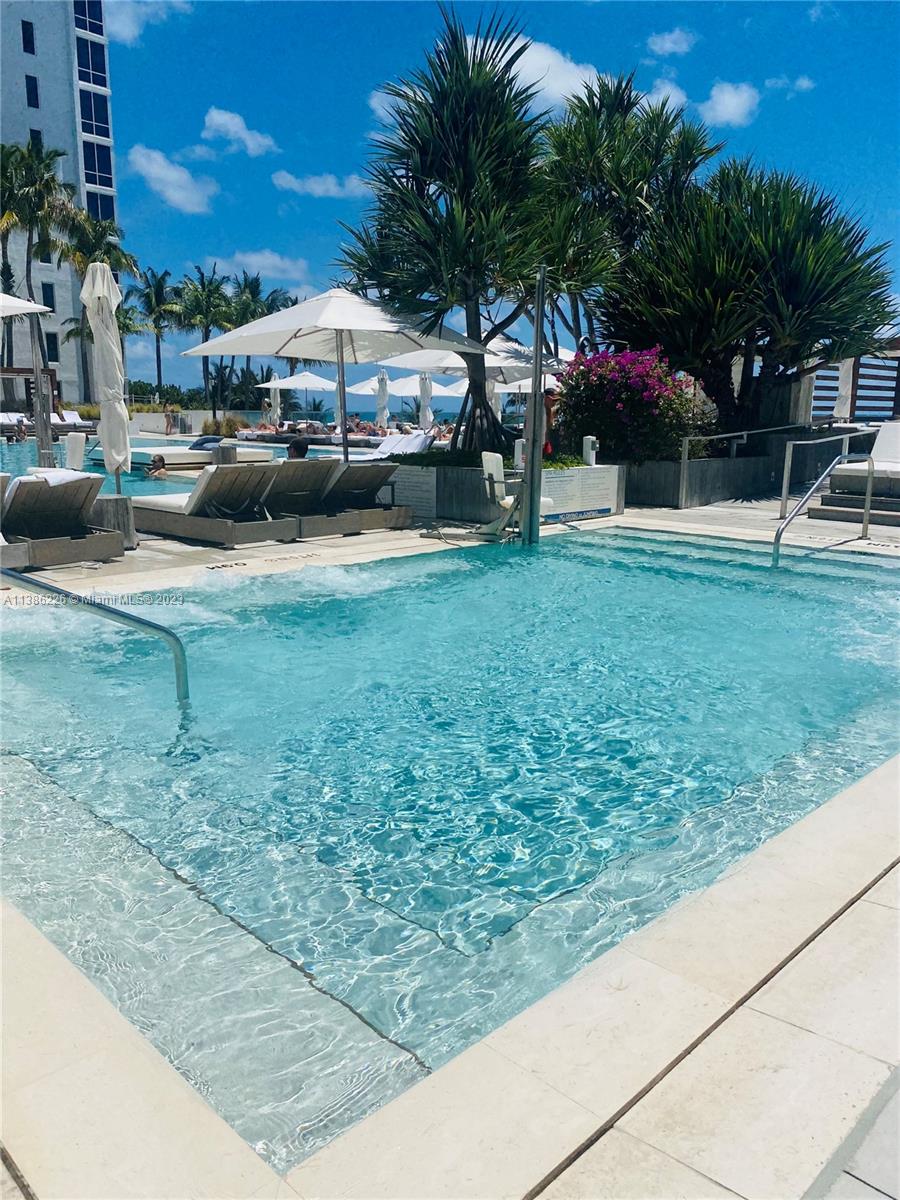 2301 Collins Ave # 1630