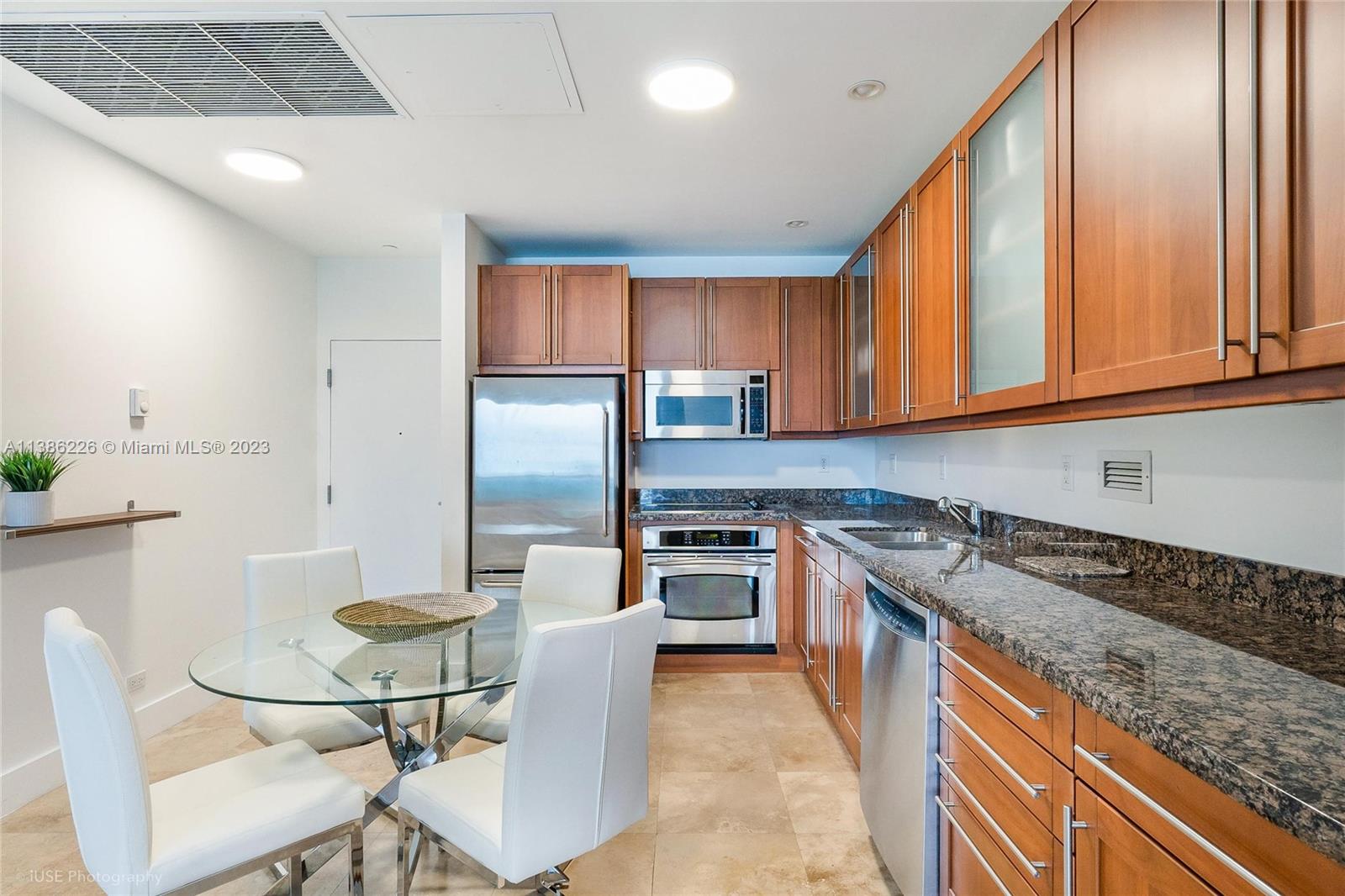 2301 Collins Ave # 1630