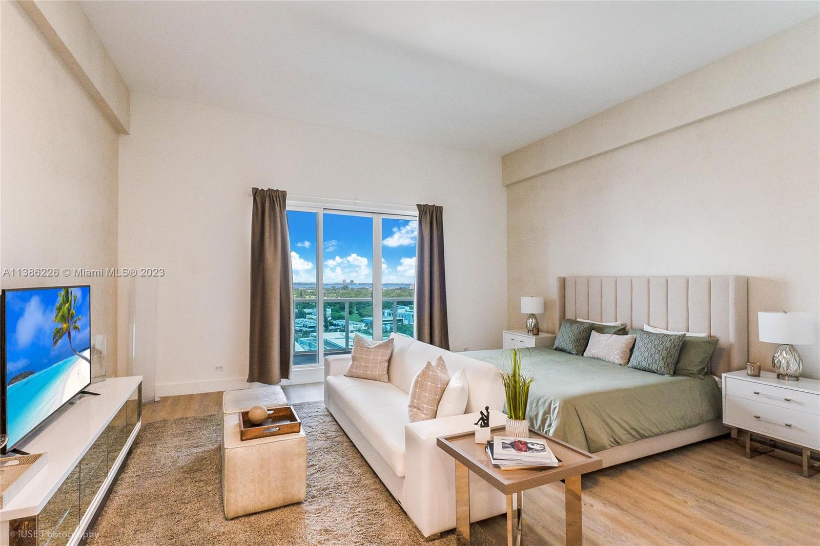 2301 Collins Ave # 1630