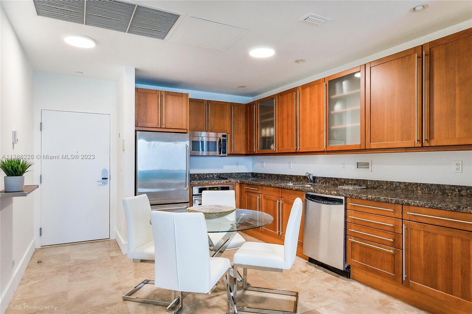 2301 Collins Ave # 1630