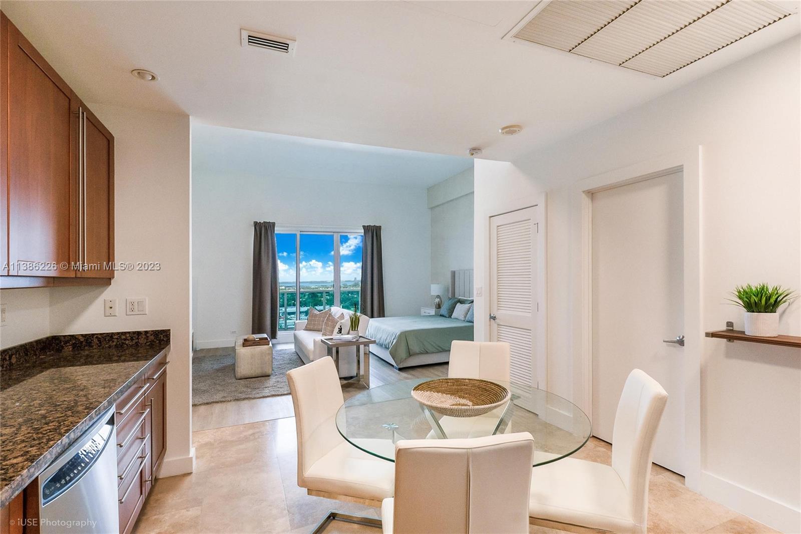 2301 Collins Ave # 1630