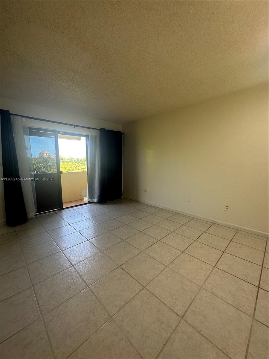 525 Coral Way # 405