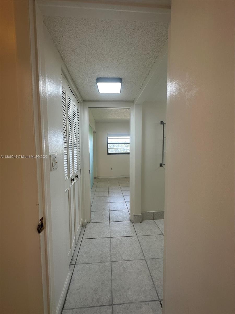 525 Coral Way # 405