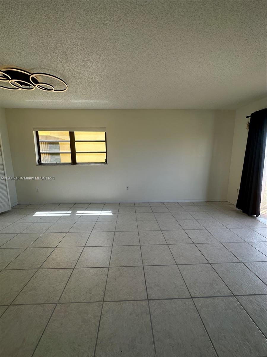 525 Coral Way # 405
