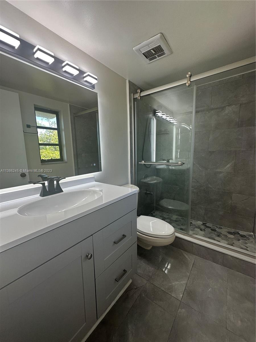 525 Coral Way # 405