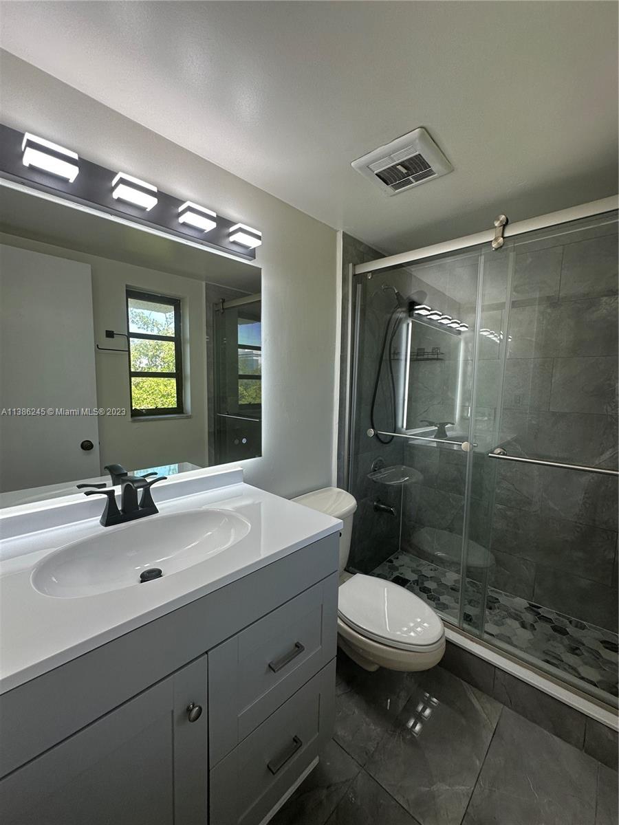 525 Coral Way # 405