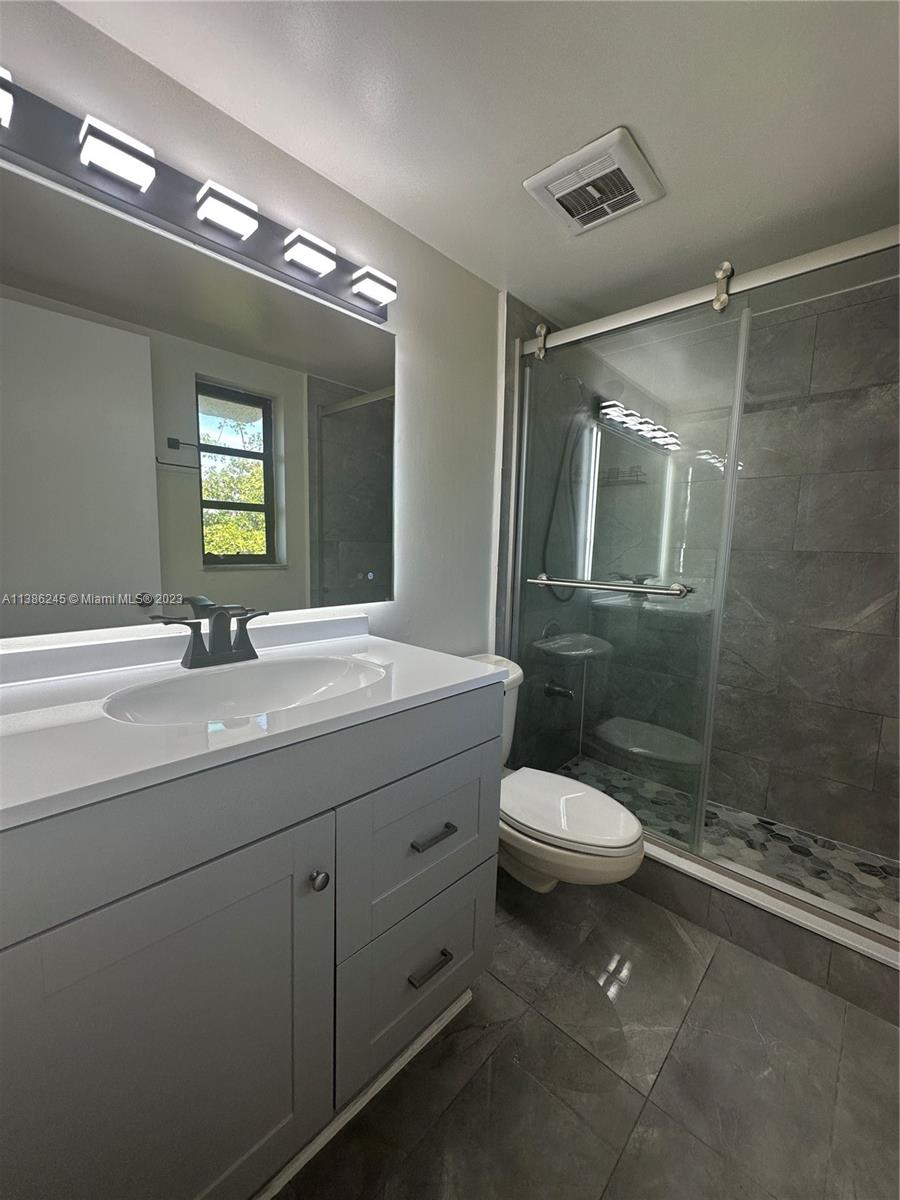 525 Coral Way # 405