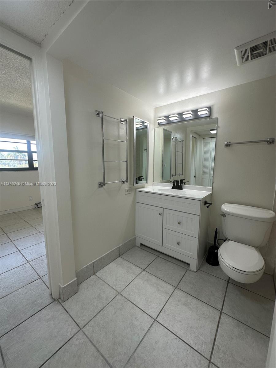 525 Coral Way # 405