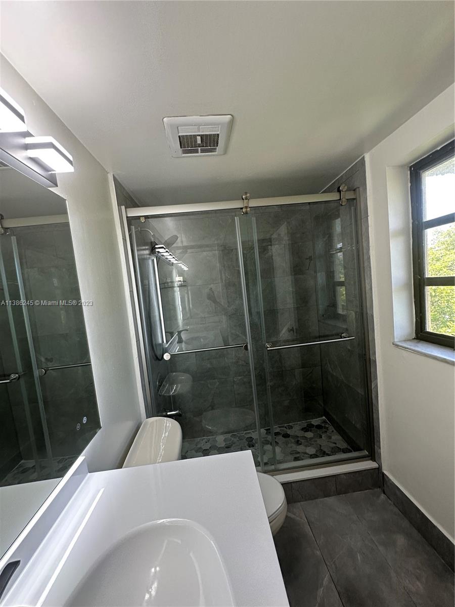 525 Coral Way # 405